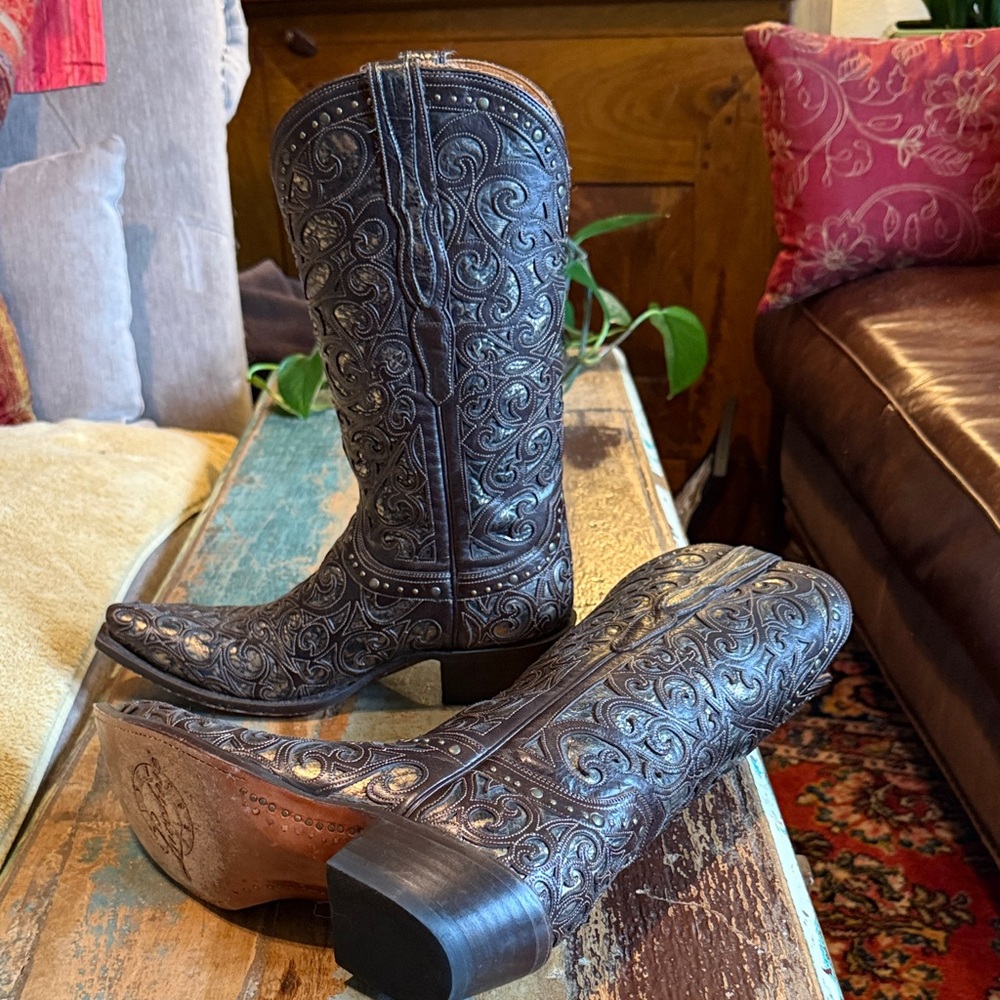 WORN ONCE OR TWICE LUCCHESE BOOTS. I apologize that I stated these were new.